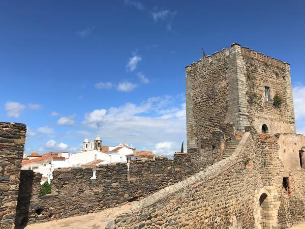 Monsaraz Stadtmauer